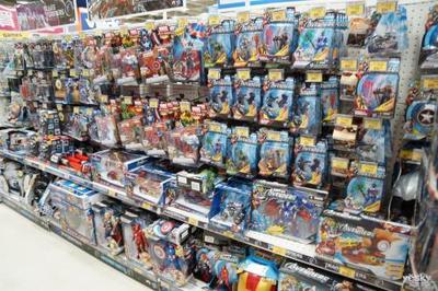 當(dāng)奧特曼遇見(jiàn)假面騎士 東映的跨界營(yíng)銷與玩具帝國(guó)